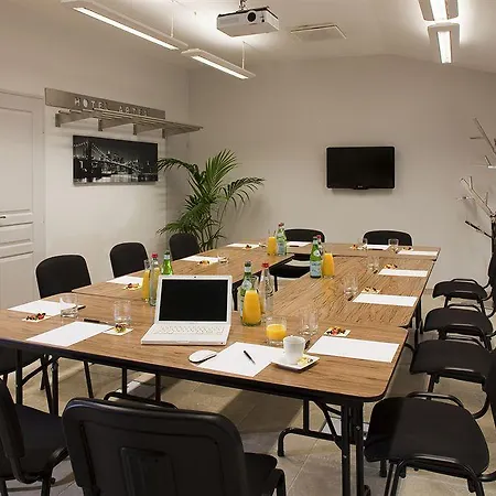 Artea Aix Centre 3*